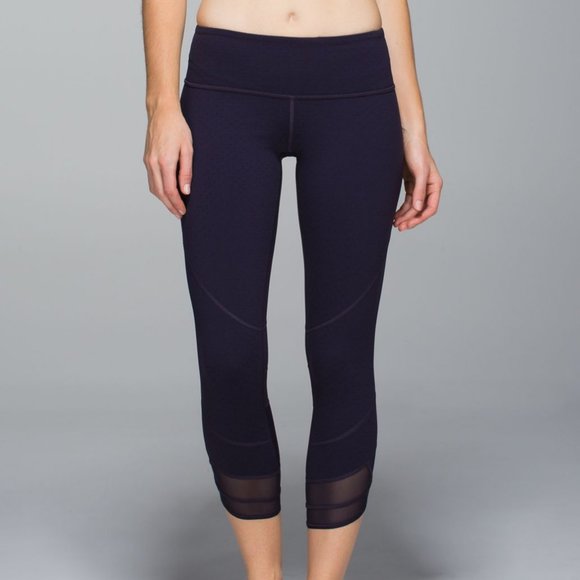 lululemon athletica Pants - Lululemon Emerge Renewed Crop size 6 NWOT
